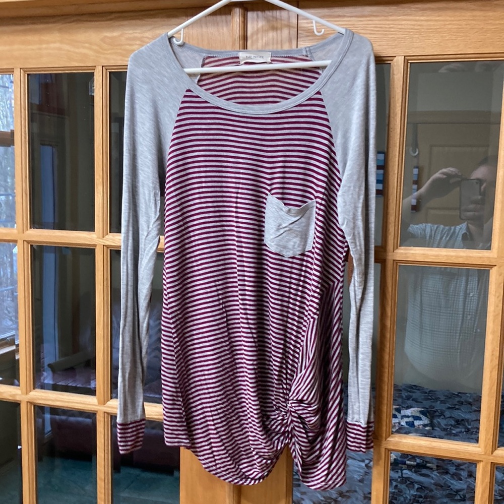 The Nines knot front elbow patch tee